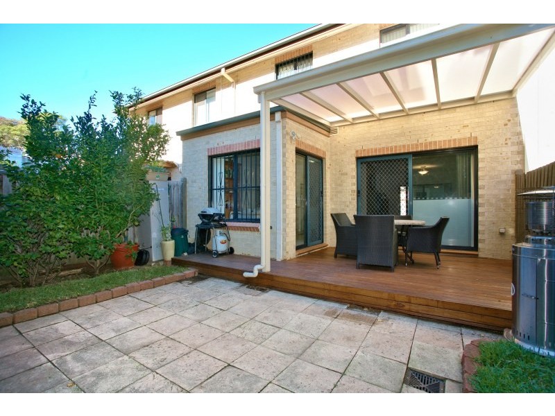 15 Hewin Close, Liberty Grove NSW 2138
