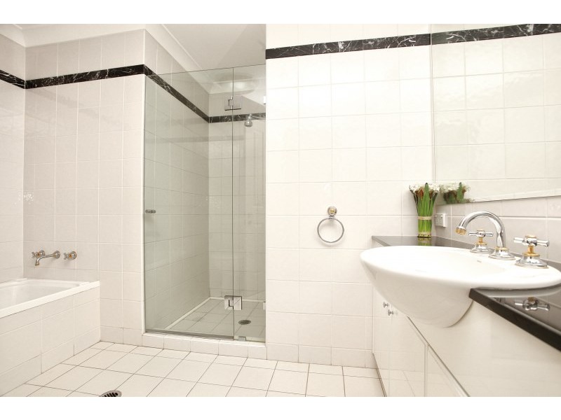 15 Charlton Drive, Liberty Grove NSW 2138