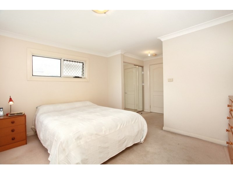 8 Brewer Avenue, Liberty Grove NSW 2138