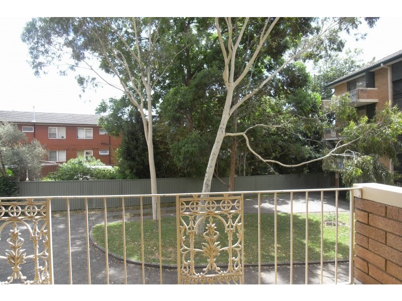2/8 Hampstead Road, Homebush West NSW 2140