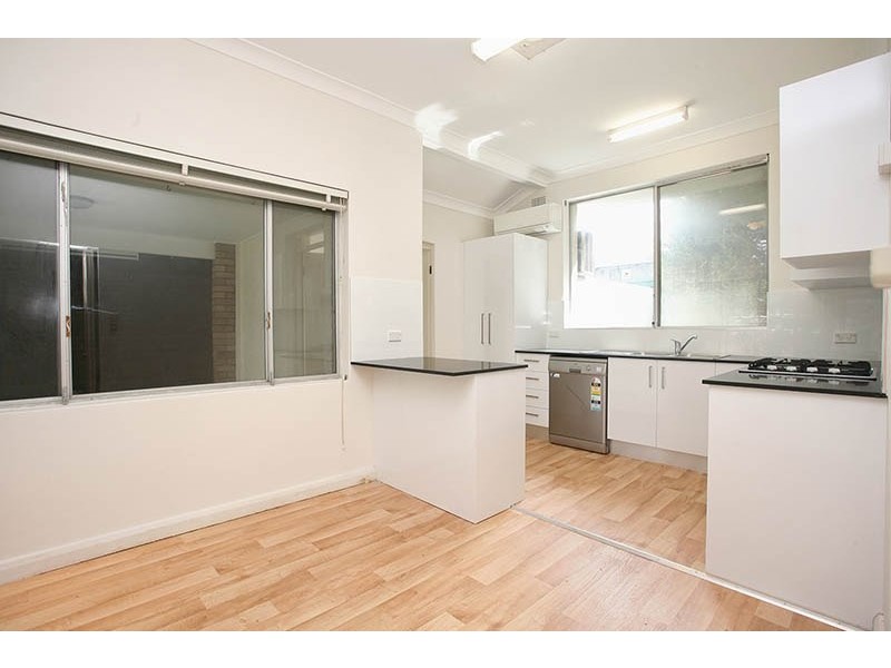 82 Henley Marine Drive, Rodd Point NSW 2046