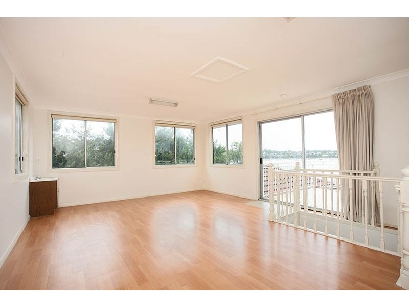 82 Henley Marine Drive, Rodd Point NSW 2046