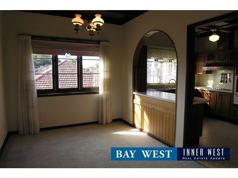 2/56 First Avenue, Rodd Point NSW 2046
