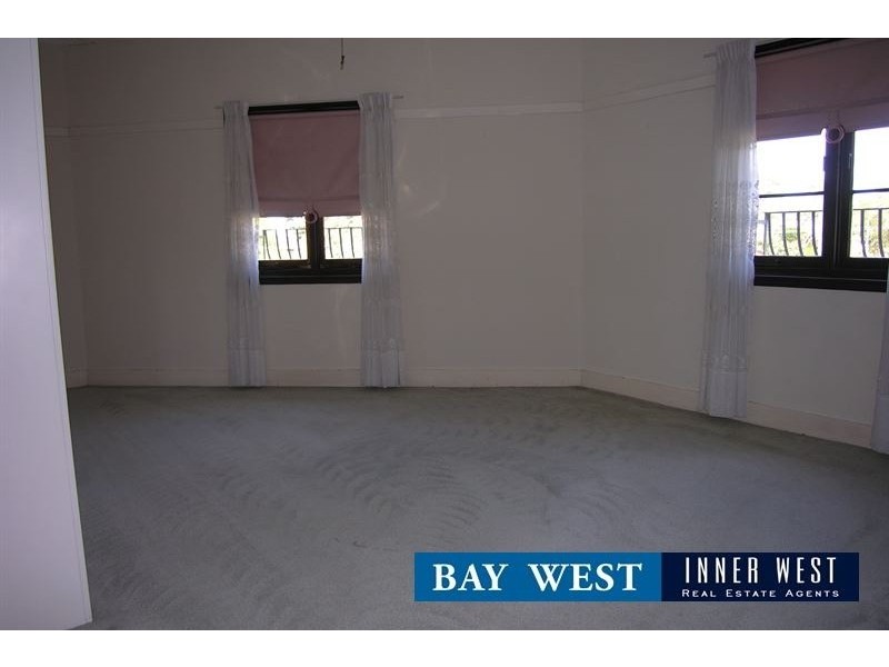 2/56 First Avenue, Rodd Point NSW 2046