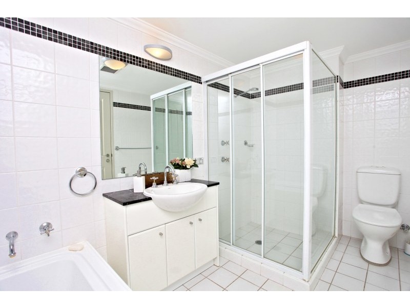 805/8 Wentworth Drive, Liberty Grove NSW 2138