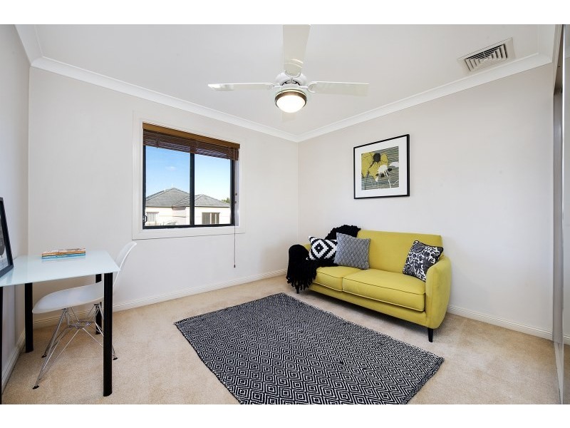 6 Brewer Avenue, Liberty Grove NSW 2138