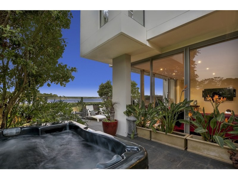 1 Regatta Way, Cabarita NSW 2137