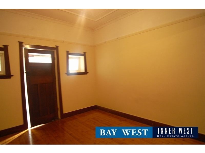 4 Kanoona Avenue, Homebush NSW 2140