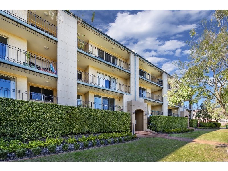 33/11 Settlers Boulevard, Liberty Grove NSW 2138