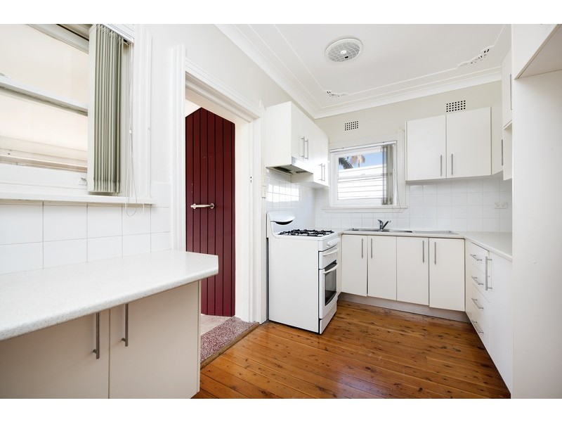 18 Dalmeny Avenue, Russell Lea NSW 2046