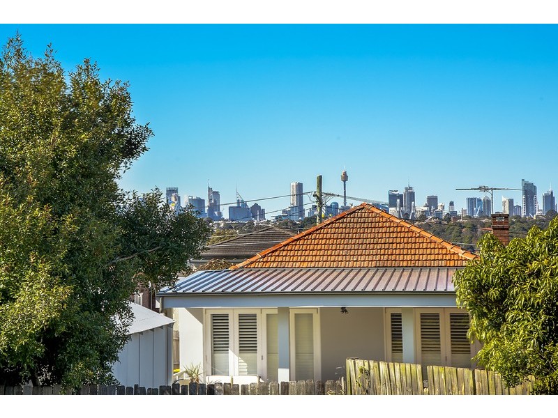 18 Dalmeny Avenue, Russell Lea NSW 2046