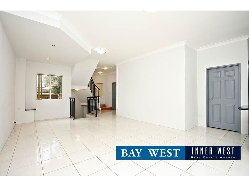 8/63 Underwood Road, Homebush NSW 2140