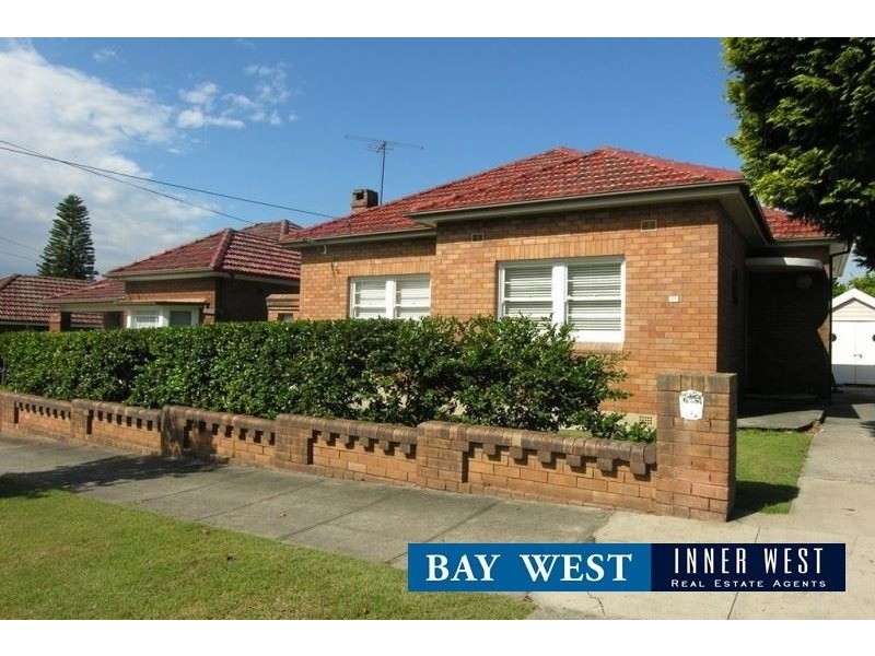 32 Duchess Avenue, Rodd Point NSW 2046