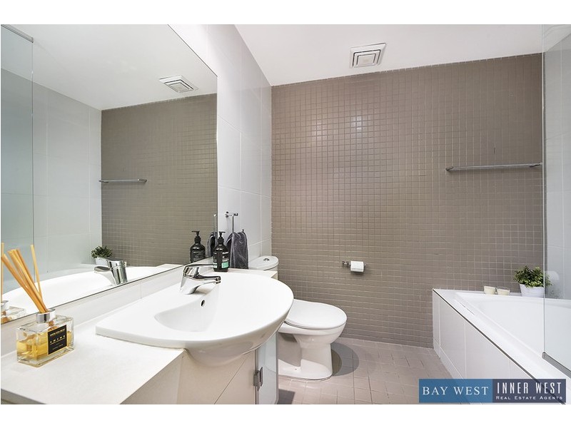 105/4 Stromboli Strait, Wentworth Point NSW 2127