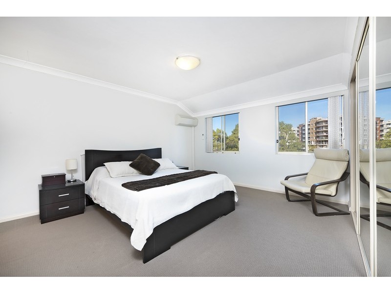 22/3 Bradley Place, Liberty Grove NSW 2138