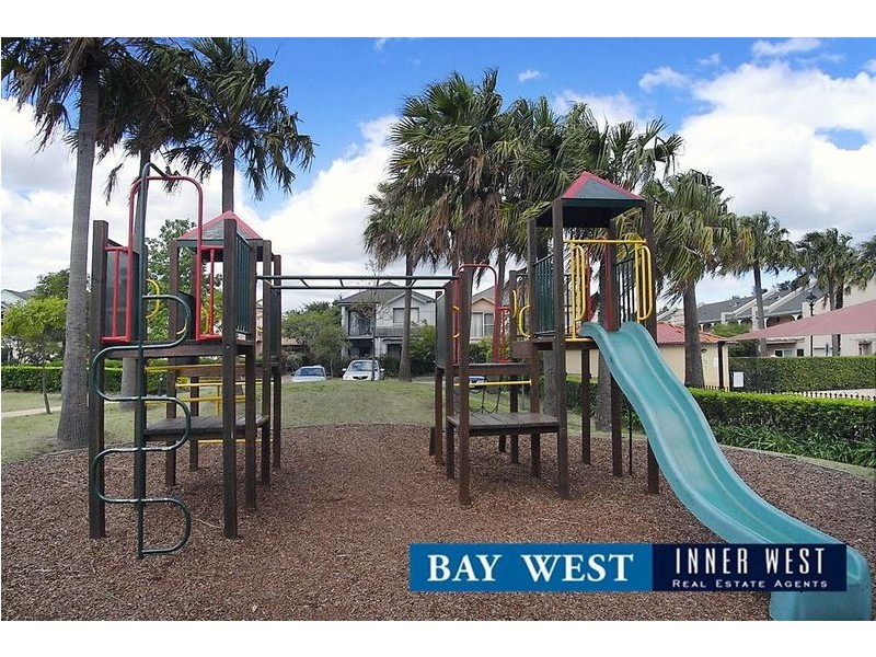 15 Hewin Close, Liberty Grove NSW 2138