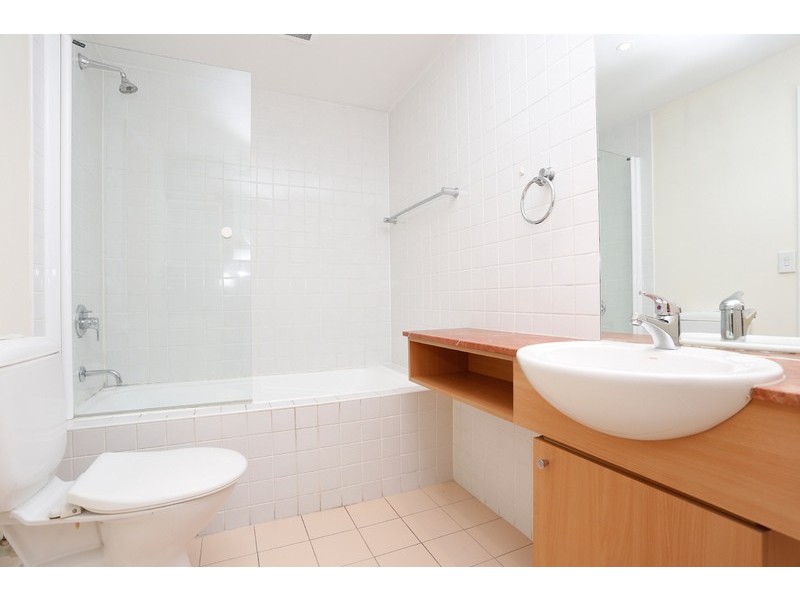 39/27 Bennelong Parkway, Wentworth Point NSW 2127