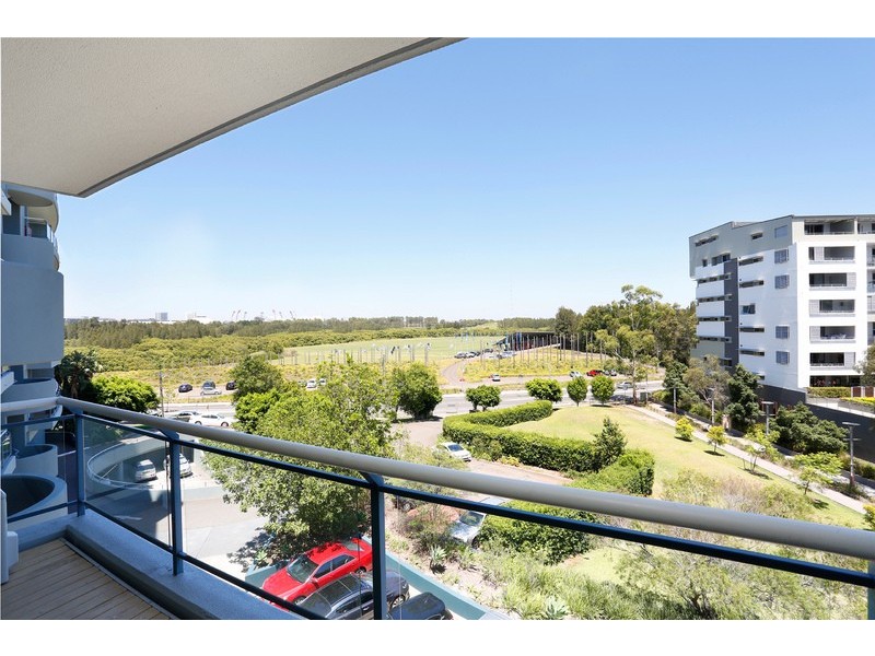 39/27 Bennelong Parkway, Wentworth Point NSW 2127