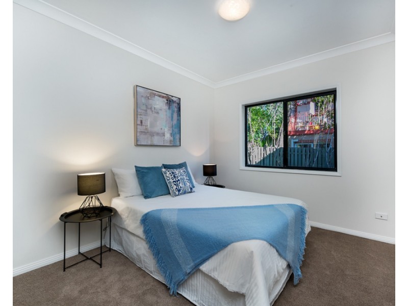 4 Hewin Close, Liberty Grove NSW 2138