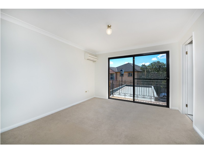 42 Charlton Drive, Liberty Grove NSW 2138