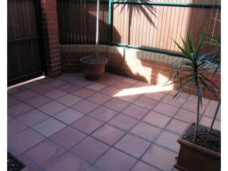 6/2 Barnstaple Lane, Five Dock NSW 2046