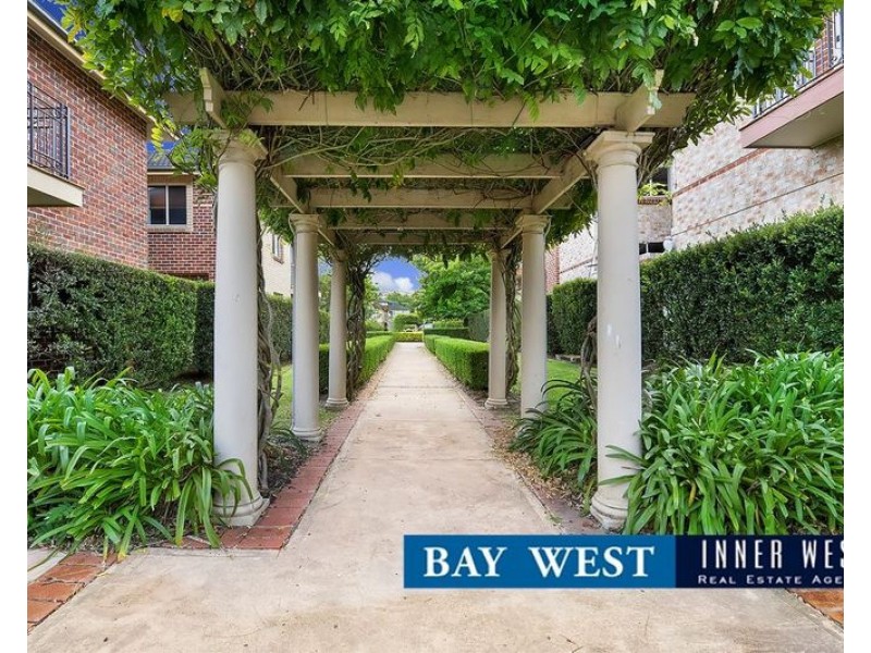 15 Hewin Close, Liberty Grove NSW 2138