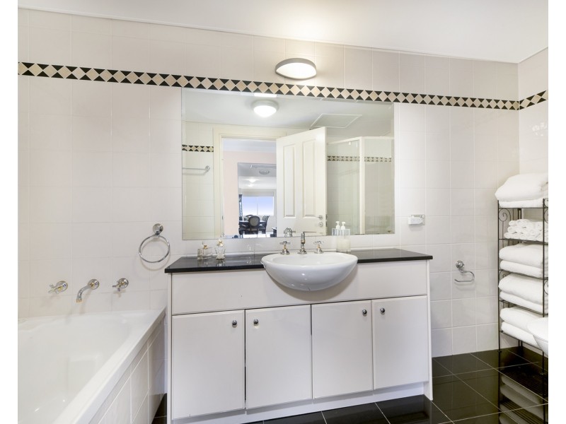 P6/8 Wentworth Drive, Liberty Grove NSW 2138