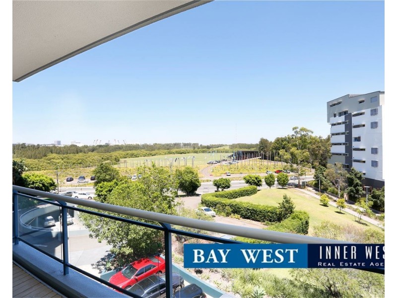 39/27 Bennelong Parkway, Wentworth Point NSW 2127