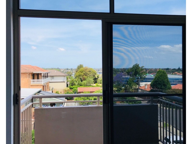 Level 2/22/275 Lyons Road, Russell Lea NSW 2046