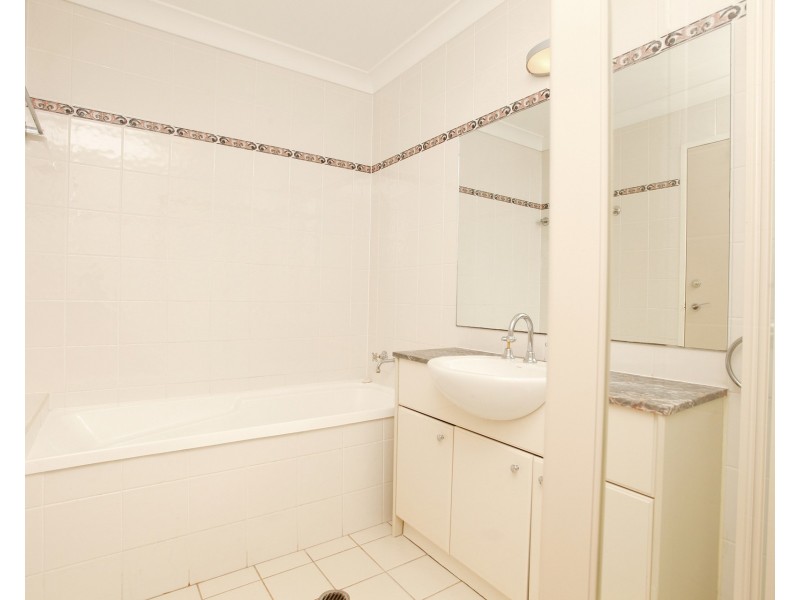 30/3 Bradley Place, Liberty Grove NSW 2138