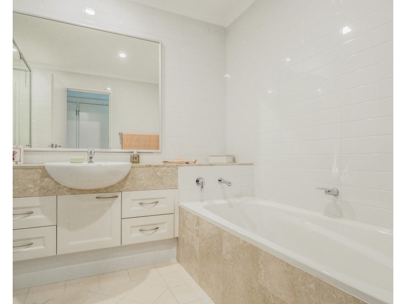 105/8 Village Drive, Breakfast Point NSW 2137