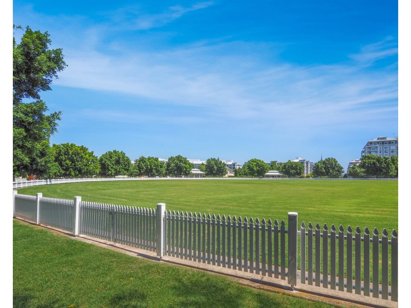 105/8 Village Drive, Breakfast Point NSW 2137
