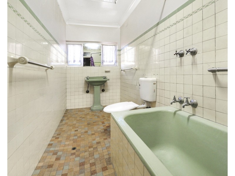 2/23 Philip Street, Strathfield NSW 2135
