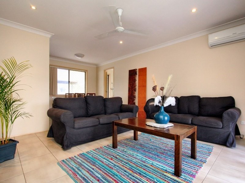 2 Bangalow Street, Algester QLD 4115