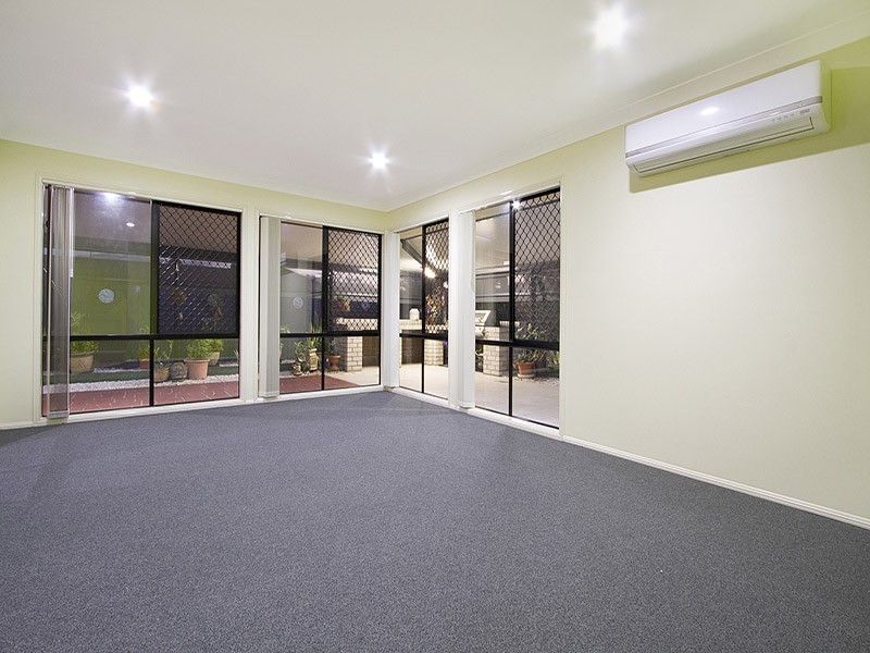 41 Daintree Drive, Parkinson QLD 4115
