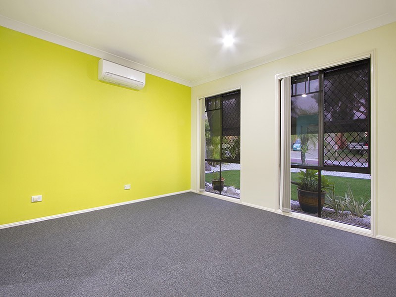 41 Daintree Drive, Parkinson QLD 4115