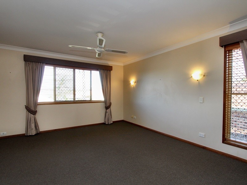 11 Nonda Place, Parkinson QLD 4115