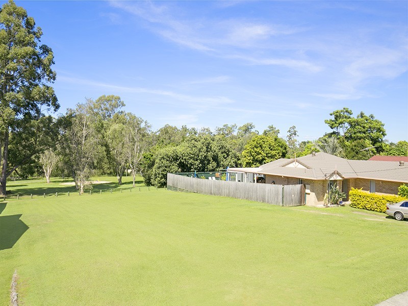 25 Penfold Street, Hillcrest QLD 4118