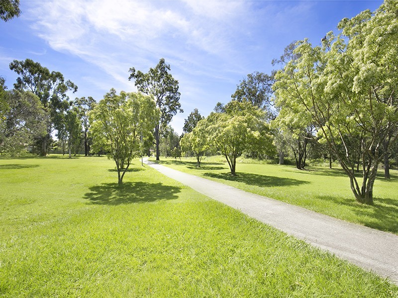 25 Penfold Street, Hillcrest QLD 4118