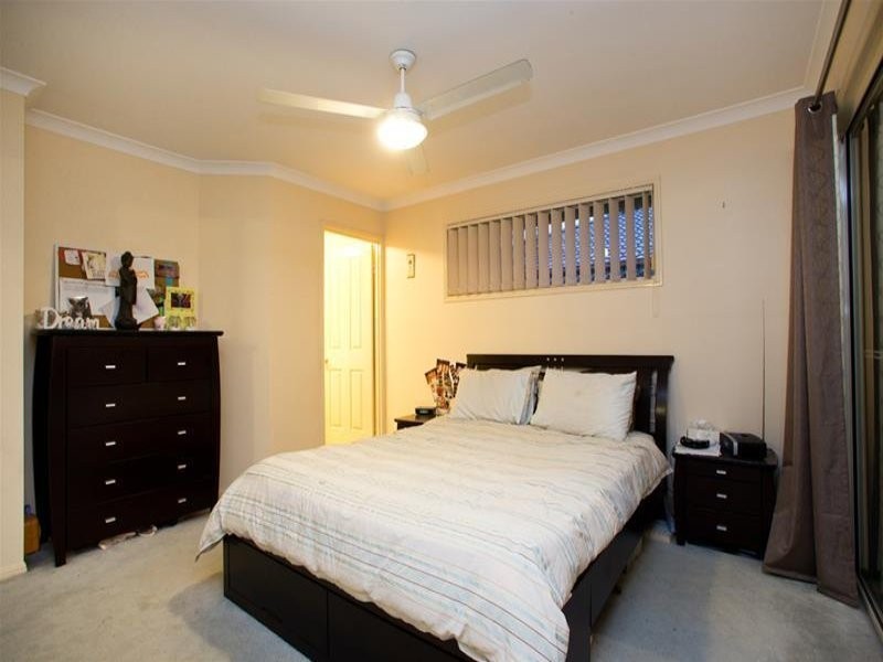 15 Killarney Place, Parkinson QLD 4115
