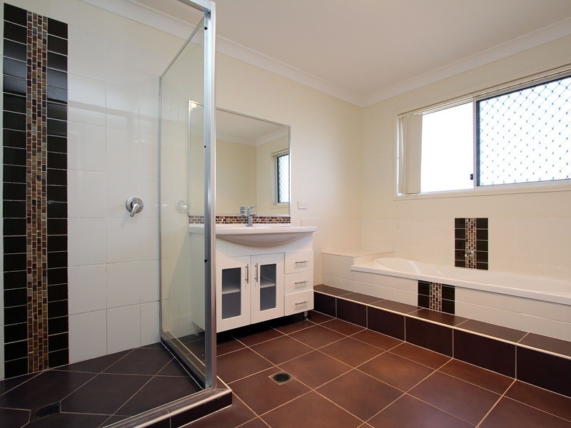 11 Gippsland Place, Calamvale QLD 4116