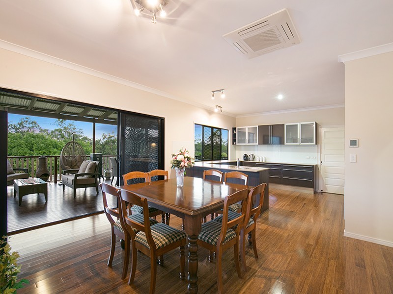 8 Firetail Court, Greenbank QLD 4124