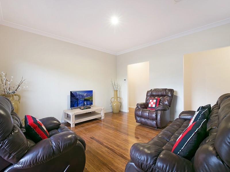 8 Firetail Court, Greenbank QLD 4124