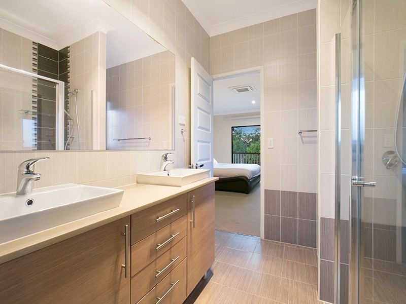 8 Firetail Court, Greenbank QLD 4124