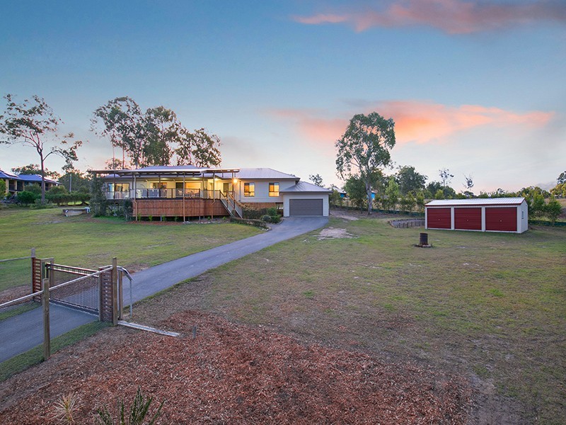 8 Firetail Court, Greenbank QLD 4124