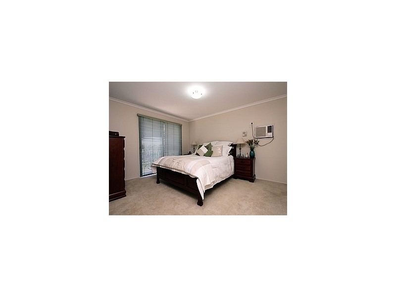 11 Michigan Crescent, Parkinson QLD 4115
