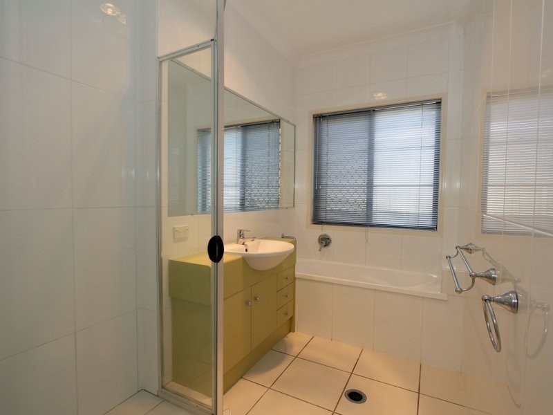 153 Wallum Drive, Parkinson QLD 4115