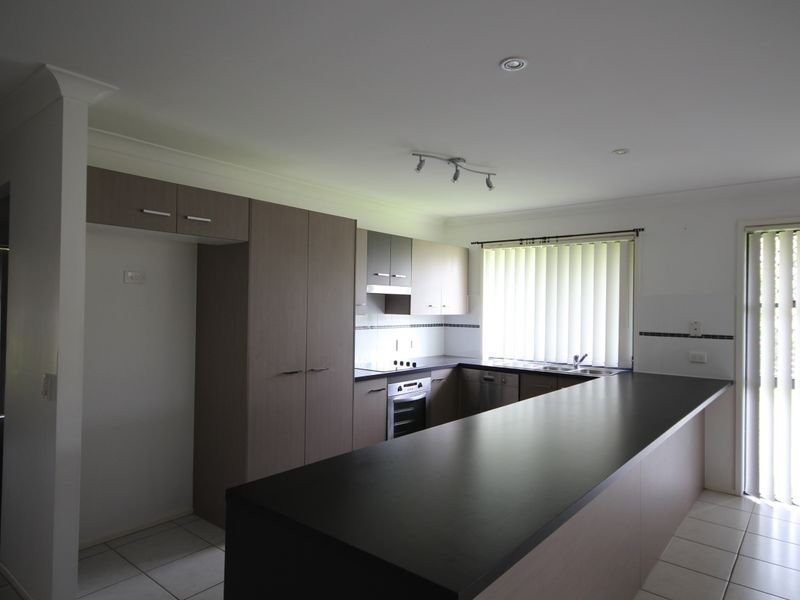 11 Budawang Street, Parkinson QLD 4115