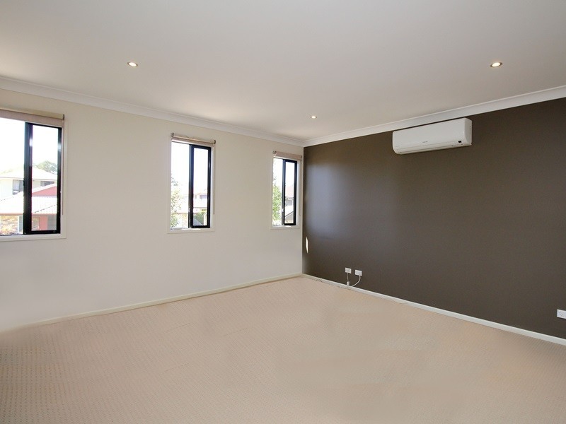 6 Hira Close, Calamvale QLD 4116