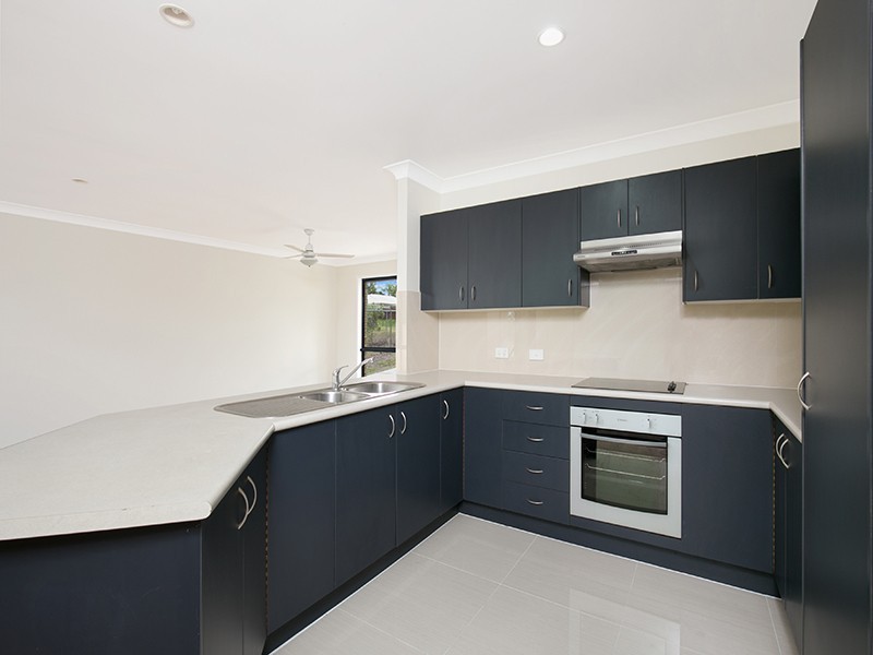 13 Robur Street, Marsden QLD 4132